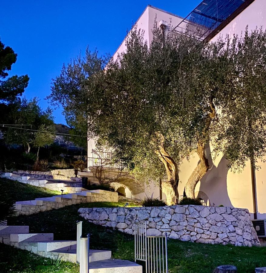 Villa In Gargano - Villa Basso Monte SantʼAngelo المظهر الخارجي الصورة