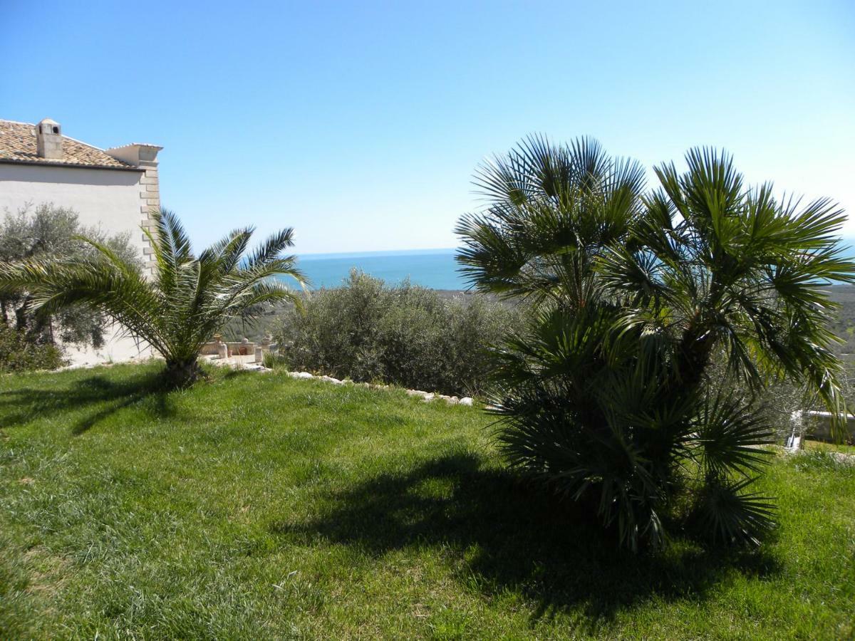 Villa In Gargano - Villa Basso Monte SantʼAngelo المظهر الخارجي الصورة